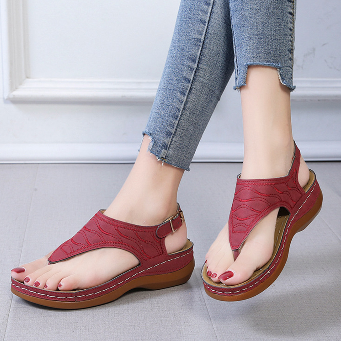 Embroidery Red Wedge Sandals.